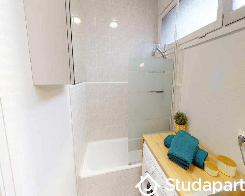 Chambre - 70 m² - 1 pièce