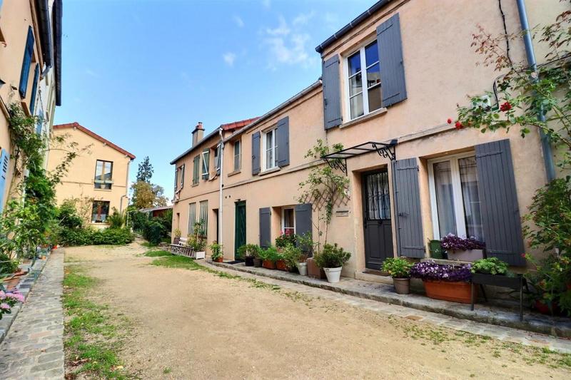 Maison de ville - 56 m² - 4 pièces