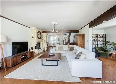 Maison - 185 m² - 6 pièces