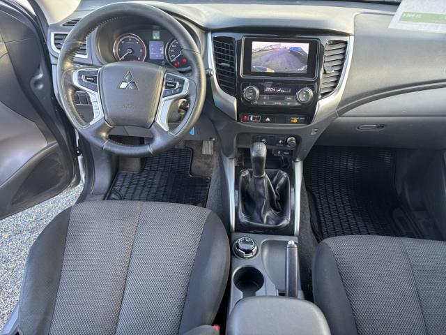 Mitsubishi L200 Club Cab 2.4 Di-D 181 Intense Connect