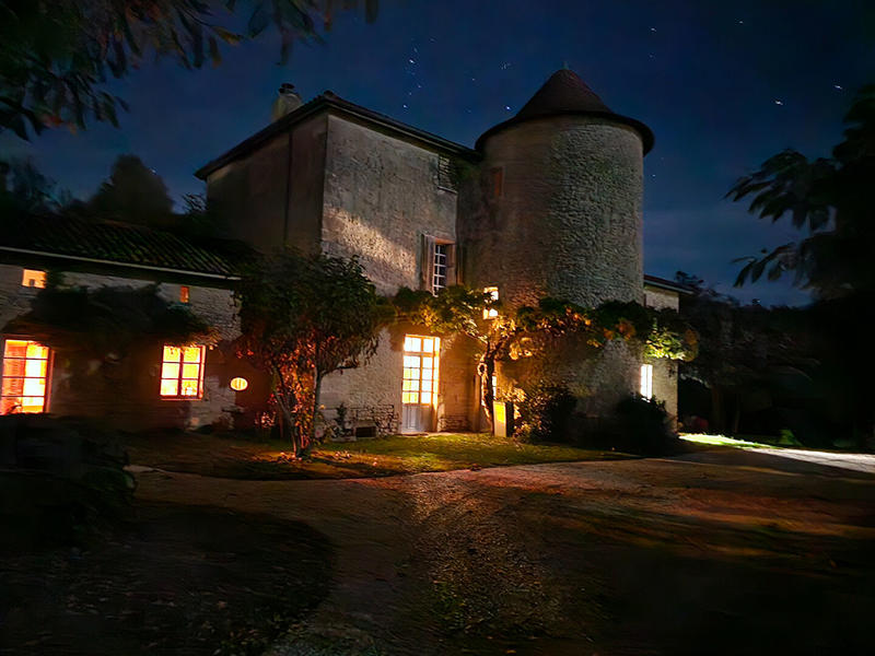 Maison - 263 m² - 10 pièces