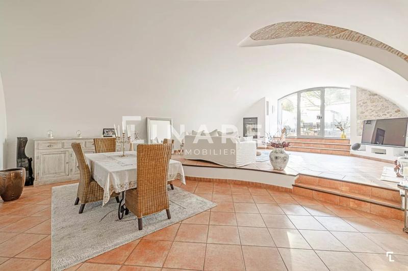 Maison - 170 m² - 5 pièces