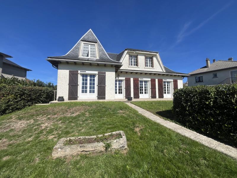 Maison - 177 m² - 6 pièces