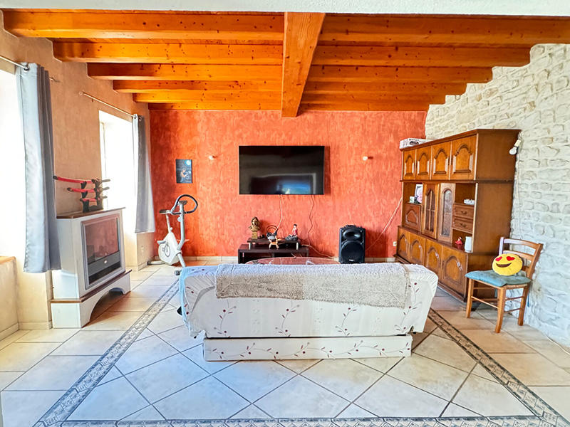 Maison - 222 m² - 7 pièces