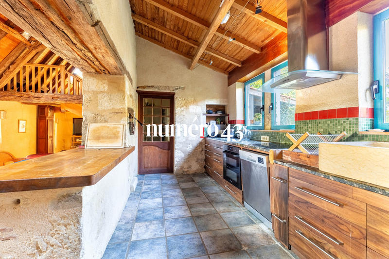 Maison ancienne - 218 m² - 7 pièces