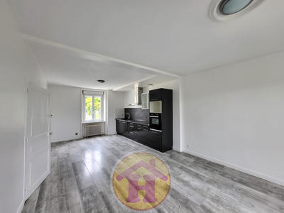 Maison - 211 m² - 10 pièces