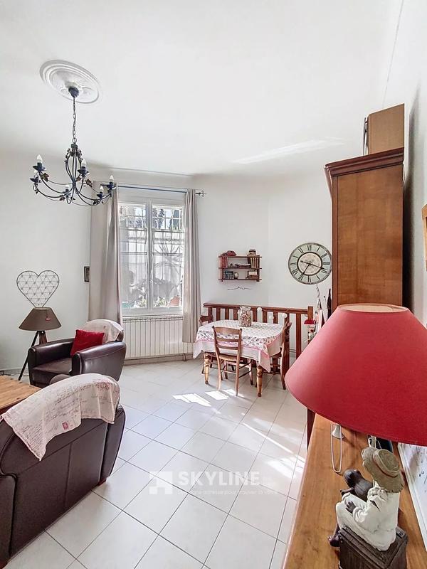 Appartement - 90 m² - 3 pièces