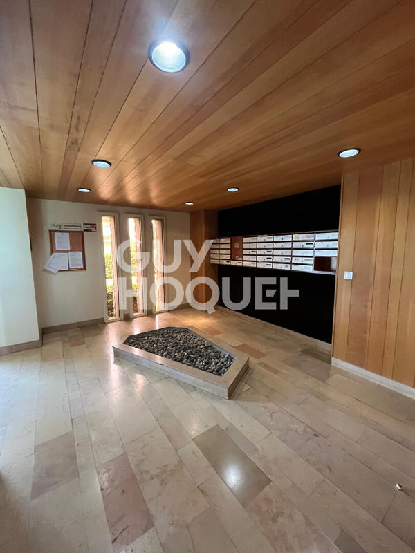 Appartement - 102 m² - 5 pièces