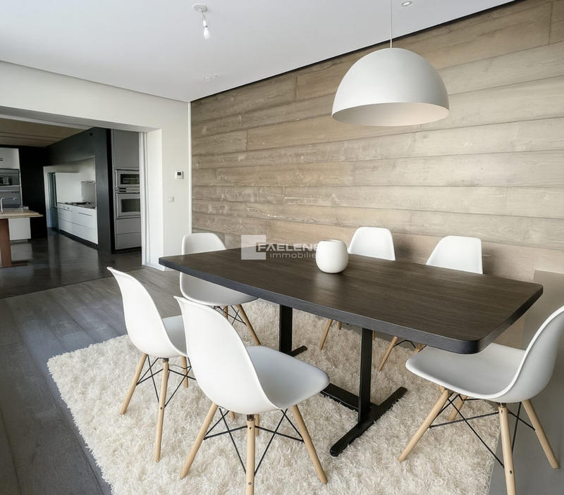 Loft - 435 m² - 5 pièces