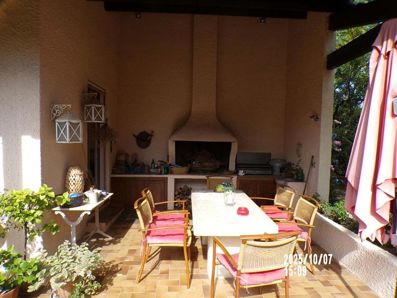 Villa - 270 m² - 6 pièces