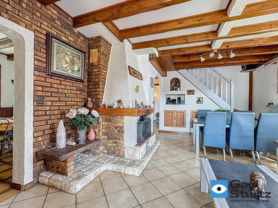 Maison - 182 m² - 8 pièces