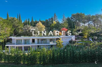 Villa - 300 m² - 9 pièces