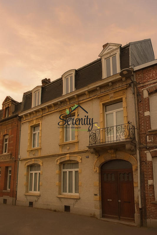 Maison - 243 m² - 8 pièces