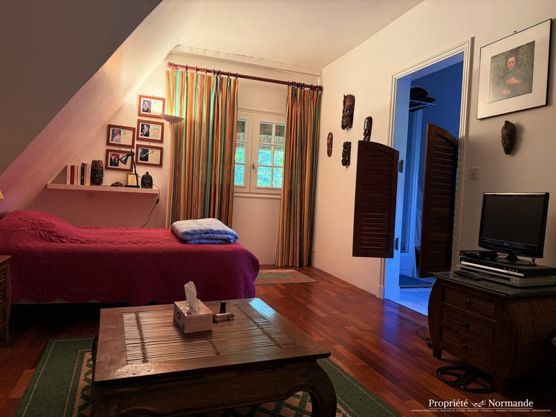 Maison ancienne - 238 m² - 8 pièces