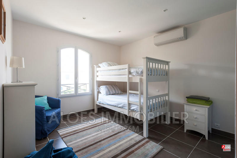 Maison - 194 m² - 5 pièces