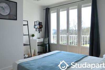 Chambre - 13 m² - 1 pièce