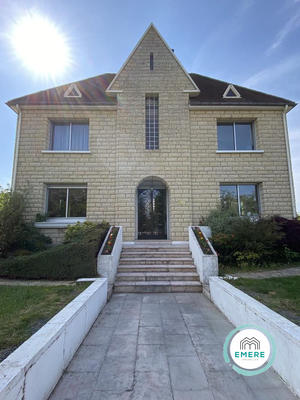 Maison - 160 m² - 5 pièces