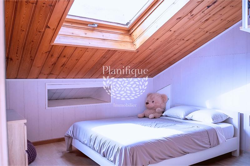 Maison - 167 m² - 6 pièces