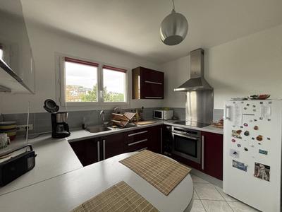 Appartement - 94 m² - 4 pièces