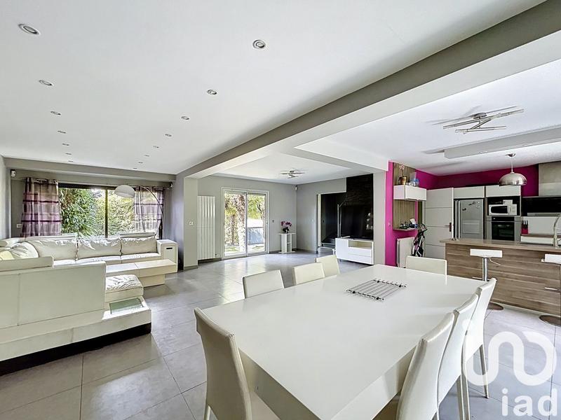 Maison - 165 m² - 7 pièces