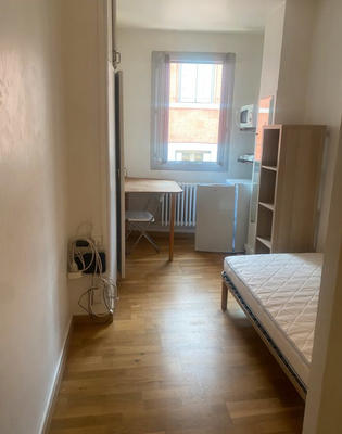 Studio - 12 m² - 1 pièce