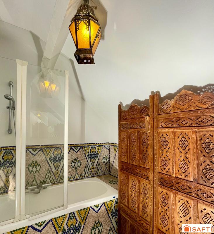 Maison - 285 m² - 15 pièces