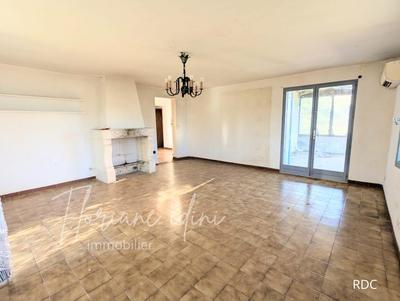 Maison - 200 m² - 8 pièces