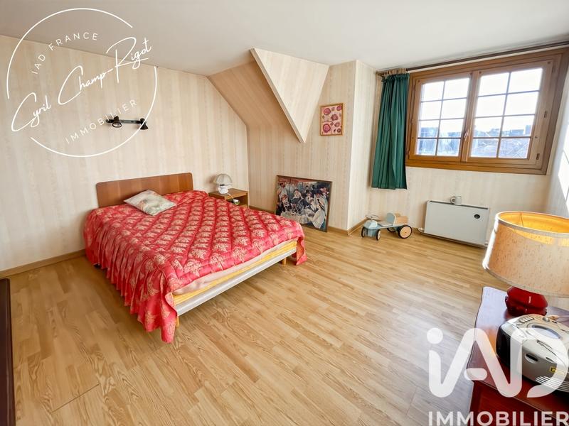 Maison - 166 m² - 6 pièces