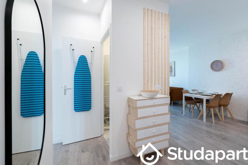 Chambre - 11 m² - 1 pièce