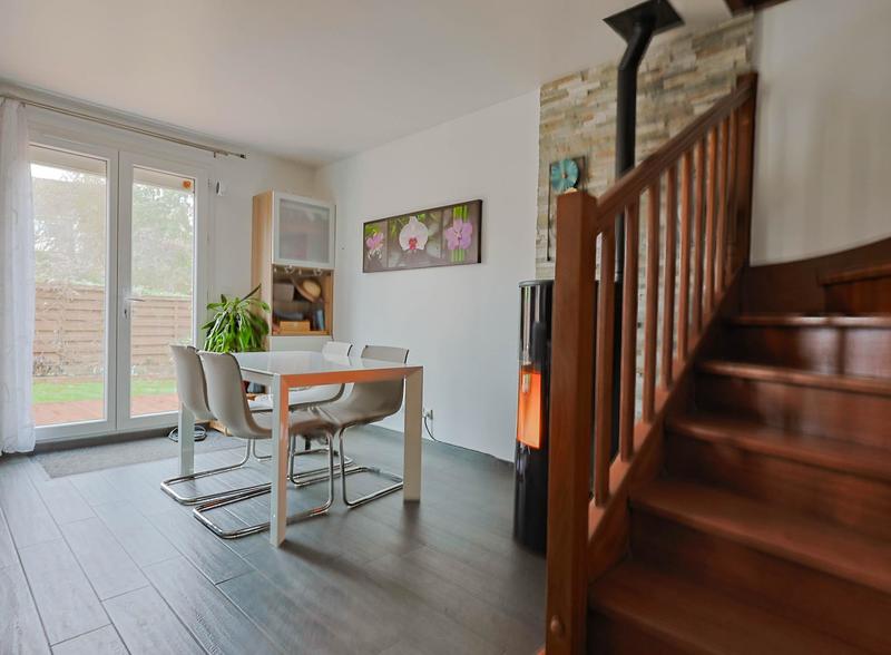 Maison - 95 m² - 5 pièces