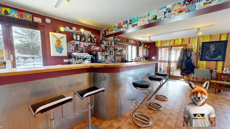 Local commercial - 1 017 m² - 28 pièces