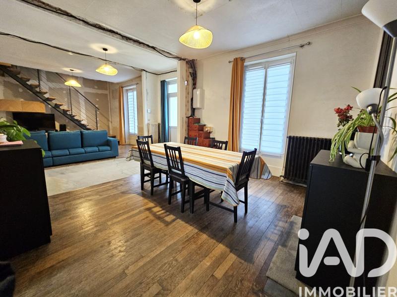 Maison - 90 m² - 4 pièces