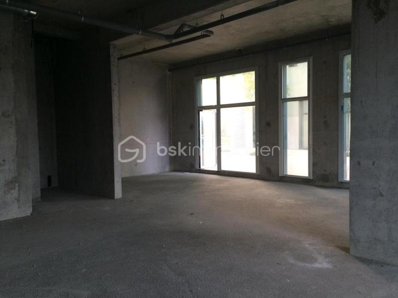 Local commercial - 118 m² - 1 pièce