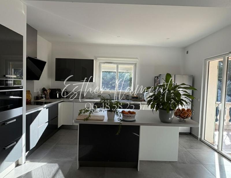 Maison - 160 m² - 6 pièces