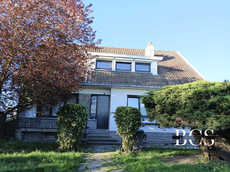 Maison - 174 m² - 9 pièces