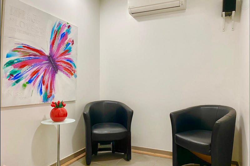 Local commercial - 160 m² - 6 pièces