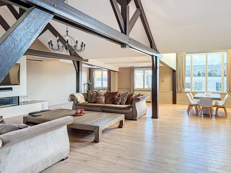 Appartement ancien - 290 m² - 7 pièces