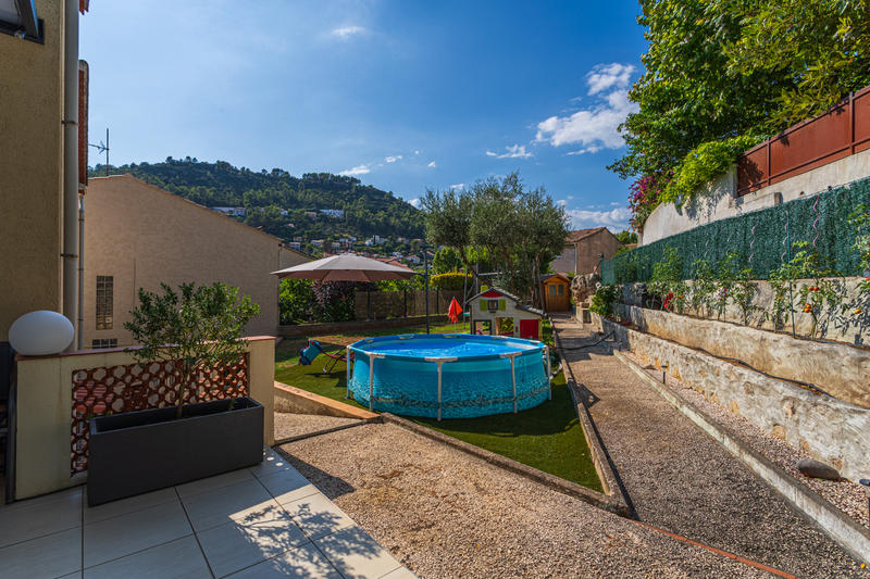 Maison - 140 m² - 5 pièces