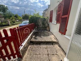 Maison traditionnelle - 90 m² - 4 pièces