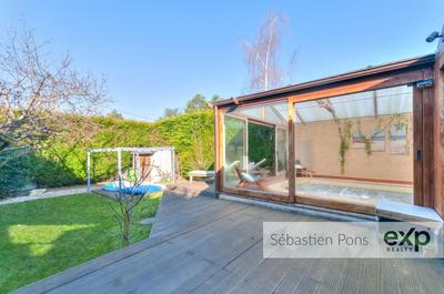 Maison - 177 m² - 7 pièces