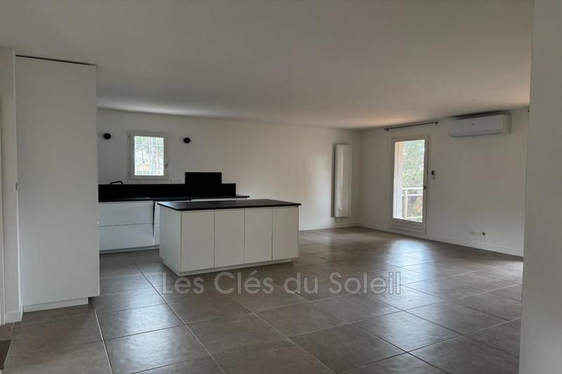 Appartement - 105 m² - 5 pièces