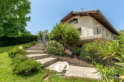 Maison traditionnelle - 135 m² - 5 pièces