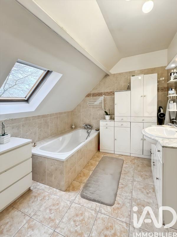 Maison - 127 m² - 6 pièces