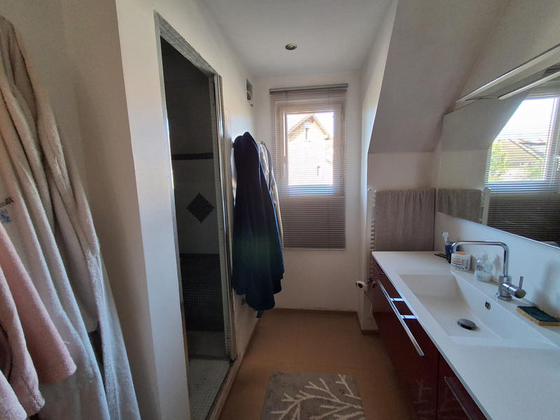 Maison - 270 m² - 8 pièces