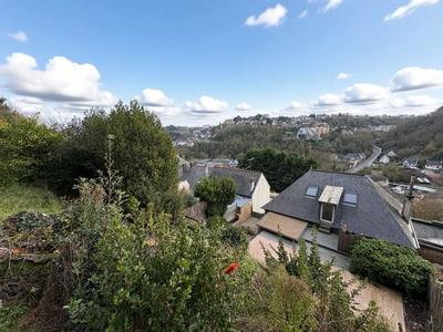 Maison - 101 m² - 5 pièces