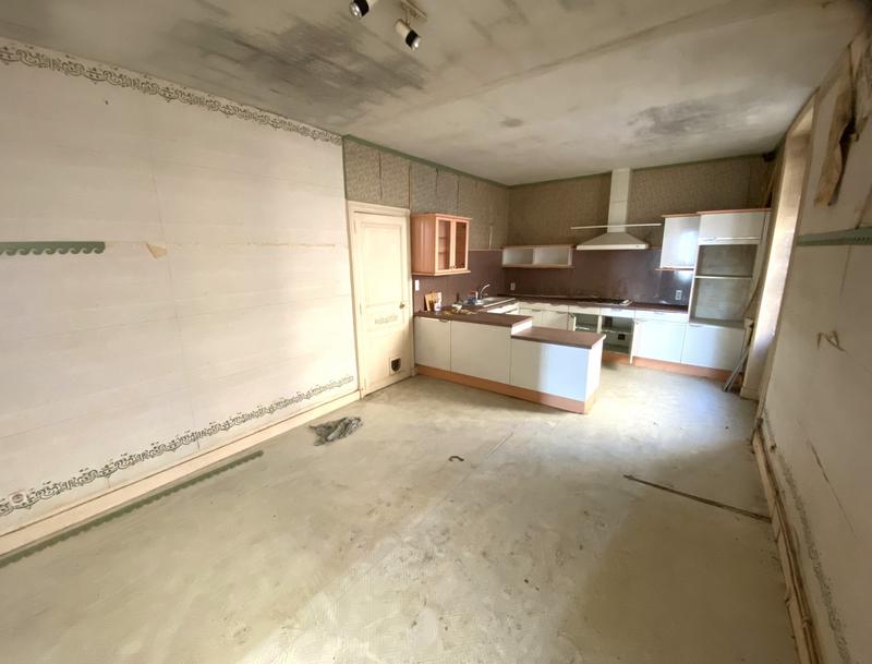 Maison traditionnelle - 232 m² - 8 pièces