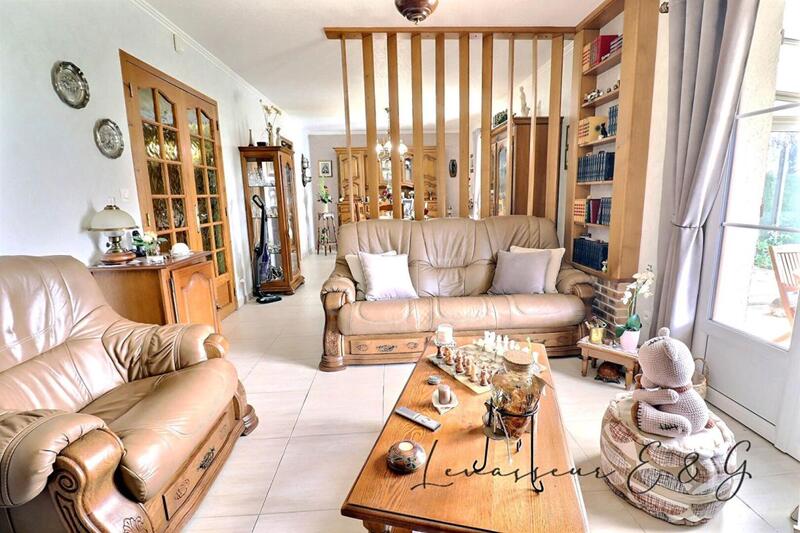 Maison - 100 m² - 6 pièces