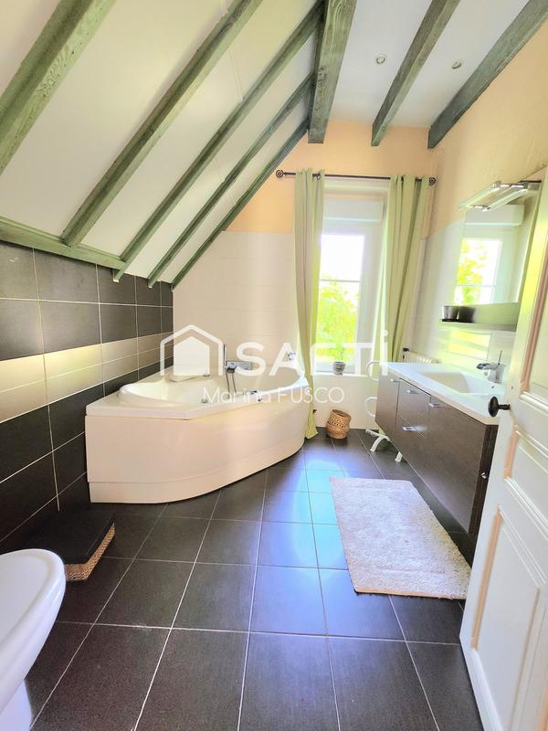 Villa - 328 m² - 7 pièces