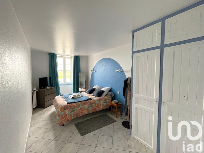 Maison - 219 m² - 8 pièces