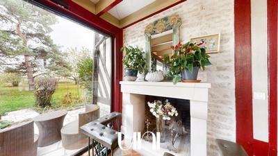 Maison - 220 m² - 8 pièces